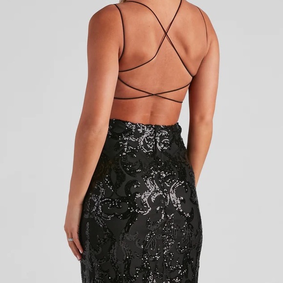 Black Lila Formal Open-Back Sequin Mermaid Dress - Picture 4 of 4